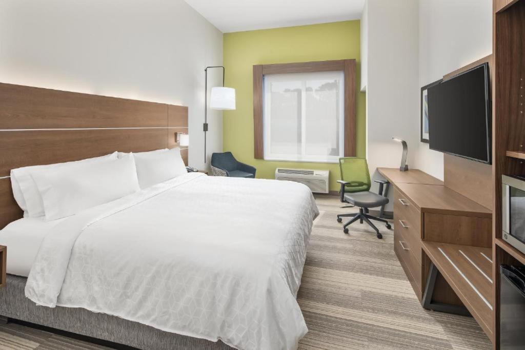 Holiday Inn Express Hotel & Suites Palm Bay By Ihg Екстериор снимка